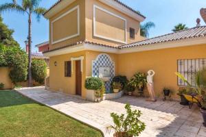 Kép Banús Sand House Súper Villa en Puerto Banús frente al mar szállásáról Marbellában a galériában