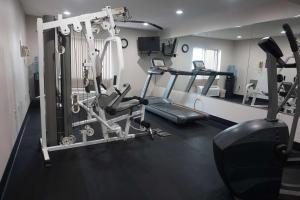 Fitnesscentret og/eller fitnessfaciliteterne på Baymont by Wyndham Bridgeport/Frankenmuth