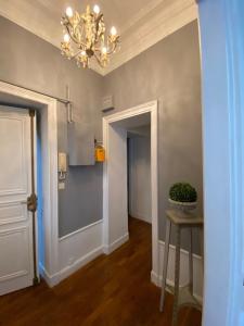 Fotografia z galérie ubytovania Nice Apt With Balcony In The Heart Of Nantes! v destinácii Nantes