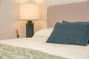 Posteľ alebo postele v izbe v ubytovaní Denia apartment Marina