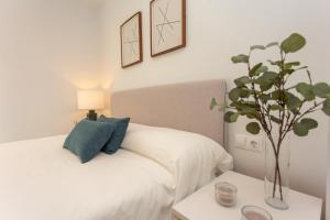 Posteľ alebo postele v izbe v ubytovaní Denia apartment Marina + 36 fotografií