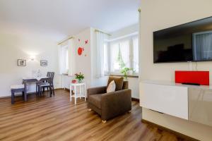 A seating area at Haus am Mühlenweg II - sonnige und moderne Ferienappartements