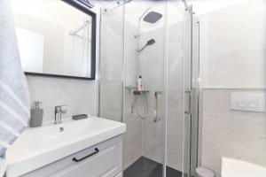 Bilik mandi di APARTMENT ORIJA