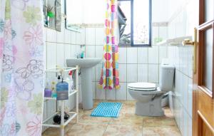 A bathroom at 1 Bedroom Nice Home In Vallehermoso