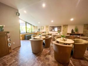 Lounge nebo bar v ubytování Business Penzion La Pera