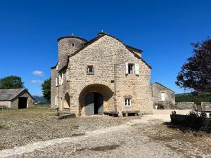 The building in which a panziókat is located