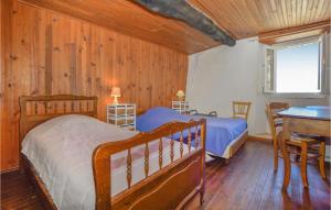 Lova arba lovos apgyvendinimo įstaigoje 3 Bedroom Awesome Home In Pietra Di Verde