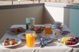 אפשרויות ארוחת הבוקר המוצעות לאורחים ב-Hotel Monaco