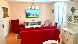 Fotografie z fotogalerie ubytování Central & Vintage Apartment Sinj v destinaci Sinj