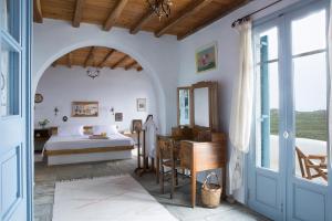 Fotografie z fotogalerie ubytování Elegant island house v destinaci Khatzirádhos + 32 fotografií