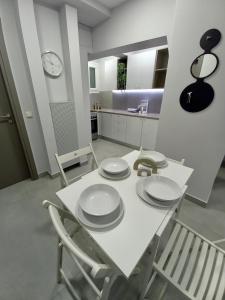 Zdjęcie z galerii obiektu Urban modern apartment in Athens w Atenach