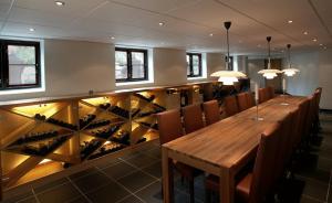 Restoran või mõni muu söögikoht majutusasutuses Hotel Kongensbro Kro