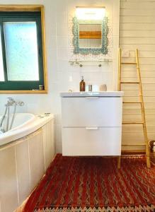 Fotografie z fotogalerie ubytování Solara Cabin v destinaci Amirim + 37 fotografií