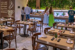 Clientes alojados en SERHS Carlit Boutique Hotel