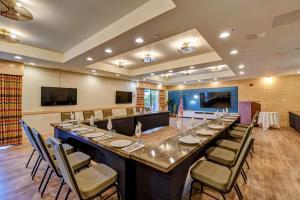 Gallery image of Clarion Hotel Concord-Walnut Creek in Concord