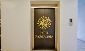 Certifikát, hodnocení, plakát nebo jiný dokument vystavený v ubytování Itsy Hotels Flowers Park + 34 fotografií