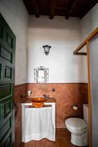 Bathroom sa Algaba de Ronda