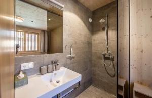 Koupelna v ubytování Wasserfall Apartments Mellau + 37 fotografií