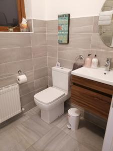 Ένα μπάνιο στο Atlantic way Apartment 1