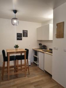 Zdjęcie z galerii obiektu Studio fonctionnel au calme avec garage individuel et balcon w mieście Lyon