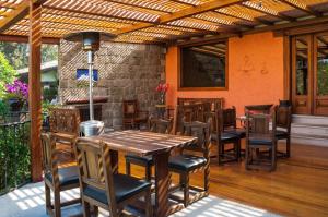 Posezení v ubytování Hotel Hacienda Abraspungo