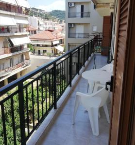 Balkón alebo terasa v ubytovaní Όμορφο διαμέρισμα στη Ναύπακτο