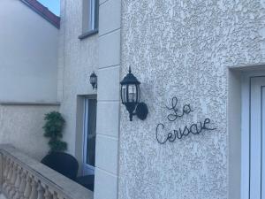 Fotografia z galérie ubytovania Proche Paris et Disney Maison 90 M2 CLIMATISÉ bord de Marne v destinácii Gournay-sur-Marne
