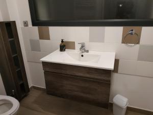 A bathroom at Pleinitude