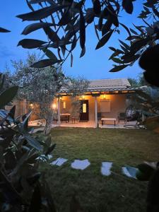 A garden outside Villa 4 you iliopetra