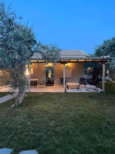 A garden outside Villa 4 you iliopetra