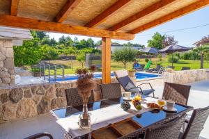 Posedenie v ubytovaní Villa Karina Grubine,Imotski + 37 fotografií