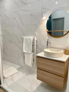 Kúpeľňa v ubytovaní La suite Caudalie - Charme & Cachet
