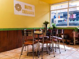 En restaurang eller annat matställe på Hotel Zaragoza