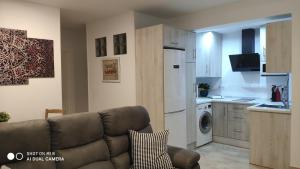 Kuchyňa alebo kuchynka v ubytovaní ALCAZAR VIEJO SUITE Tourist Córdoba