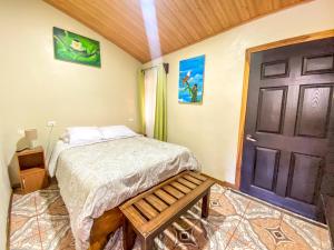 Cama o camas de una habitación en Casa Monte Fresco, Monteverde