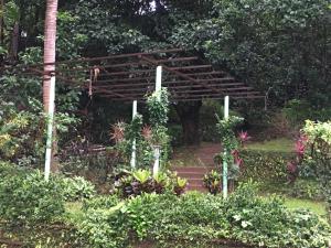 Um jardim no exterior de MySpace @Subic