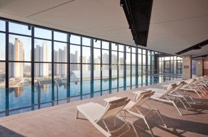 Take Hotel Seoul Gwangmyeong内部或周边的泳池