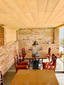 A seating area at Lilium Villa Hévíz