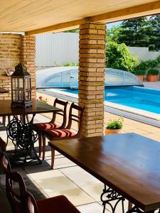 The swimming pool at or close to Lilium Villa Hévíz