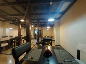 Posezení v ubytování Orbit Hotel - Bagdogra