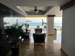 Foto dalla galleria di Luxury condo en Malecón, Alberca Infinity & Jacuzzi a Mazatlán