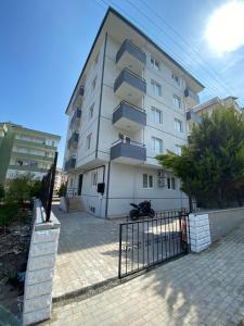 Budova, kde se aparthotel nachází