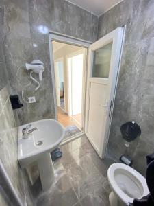 Koupelna v ubytování ANA GÜNEY Apart Otel