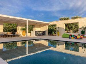 Πισίνα στο ή κοντά στο Villa Jehudiel