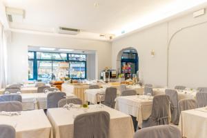 Nápoje v ubytování Hotel Rosso Blu + 20 fotografií