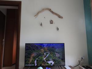 Televízia a/alebo spoločenská miestnosť v ubytovaní F.K Room 2