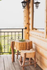 Balkón alebo terasa v ubytovaní Domki Gorce Klikuszowa Sauna Jacuzzi