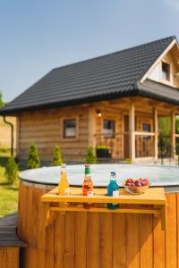 Nápoje v ubytovaní Domki Gorce Klikuszowa Sauna Jacuzzi