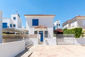 Το κτήριο όπου στεγάζεται  η βίλα