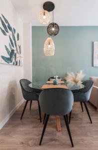 Posezení v ubytování Sunny & modern apartment - Center by REMS